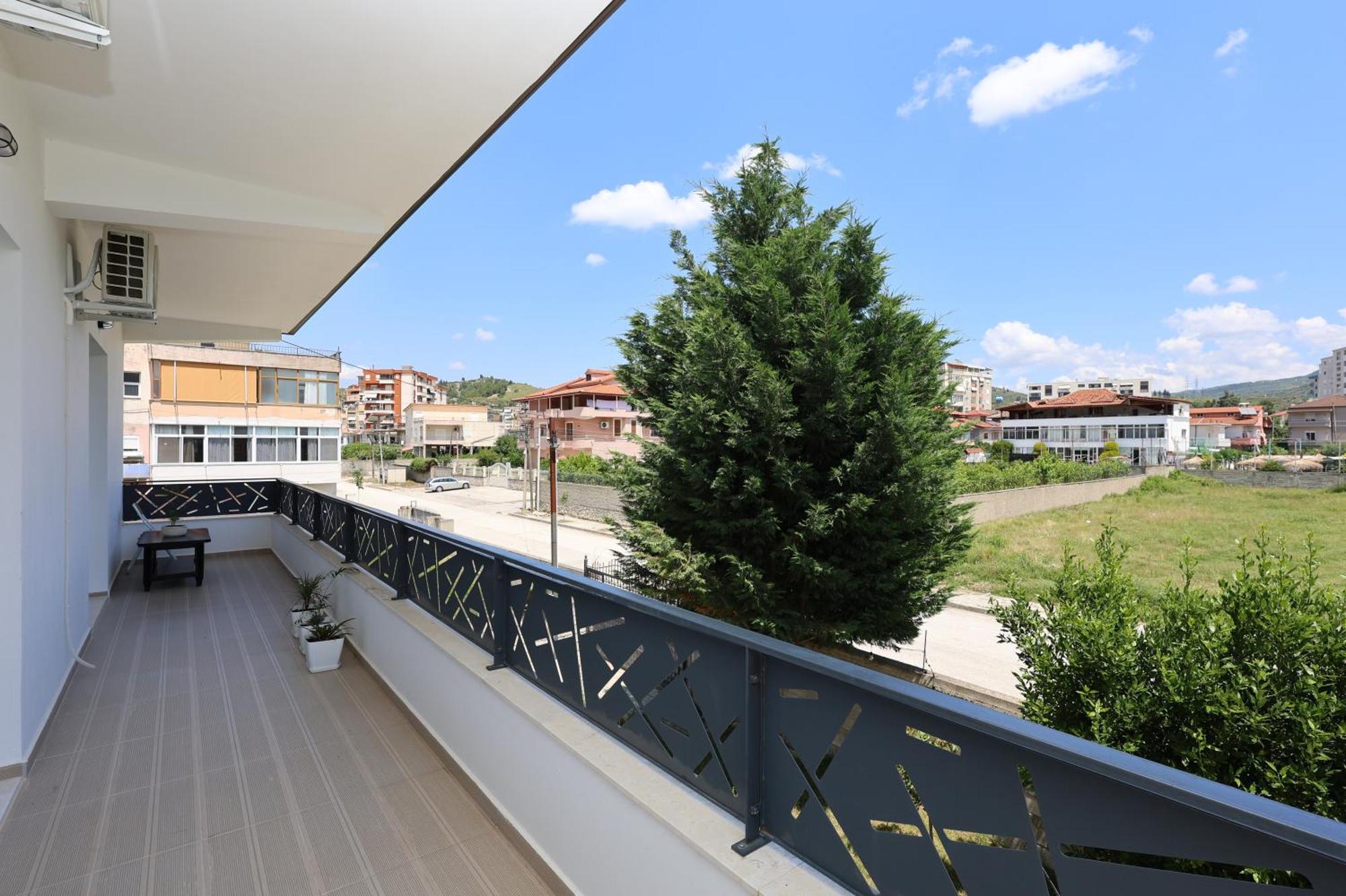 Hostel Baza - Swimming Pool Berat