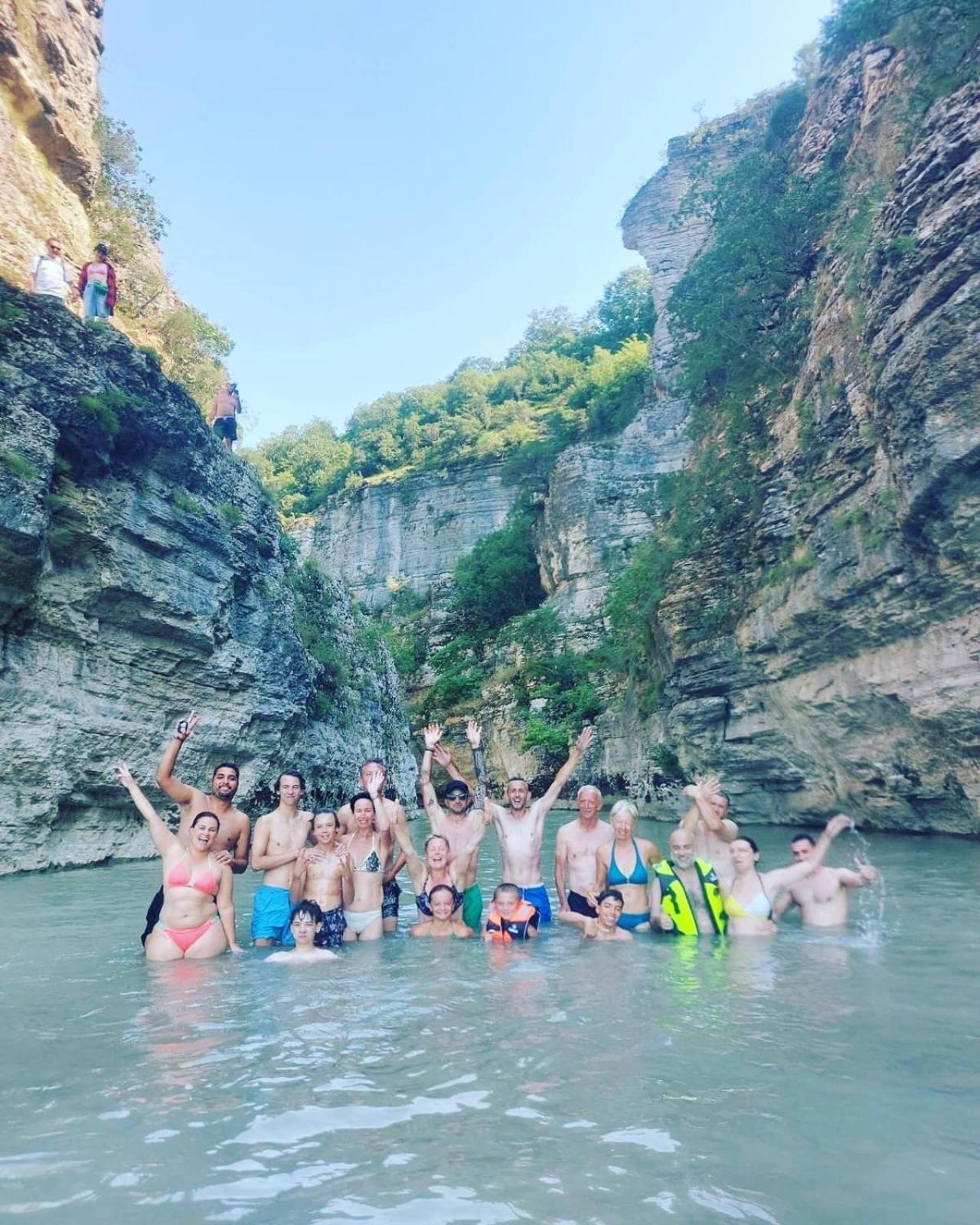 Baza - Swimming Pool *