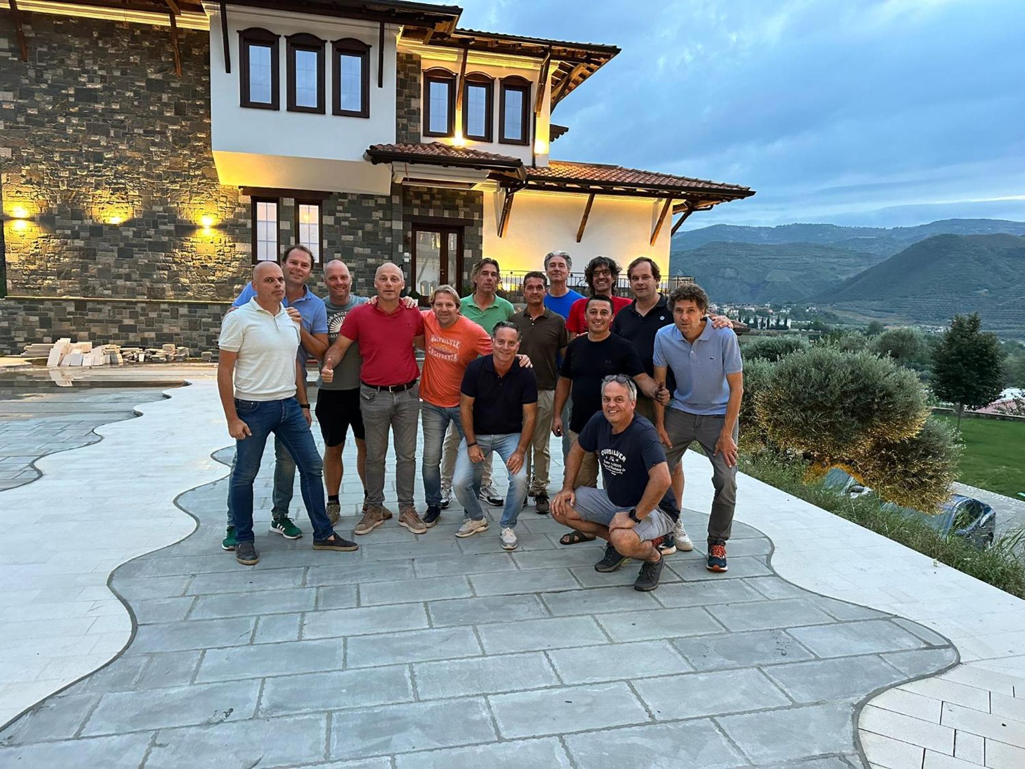 Baza - Swimming Pool * Berat