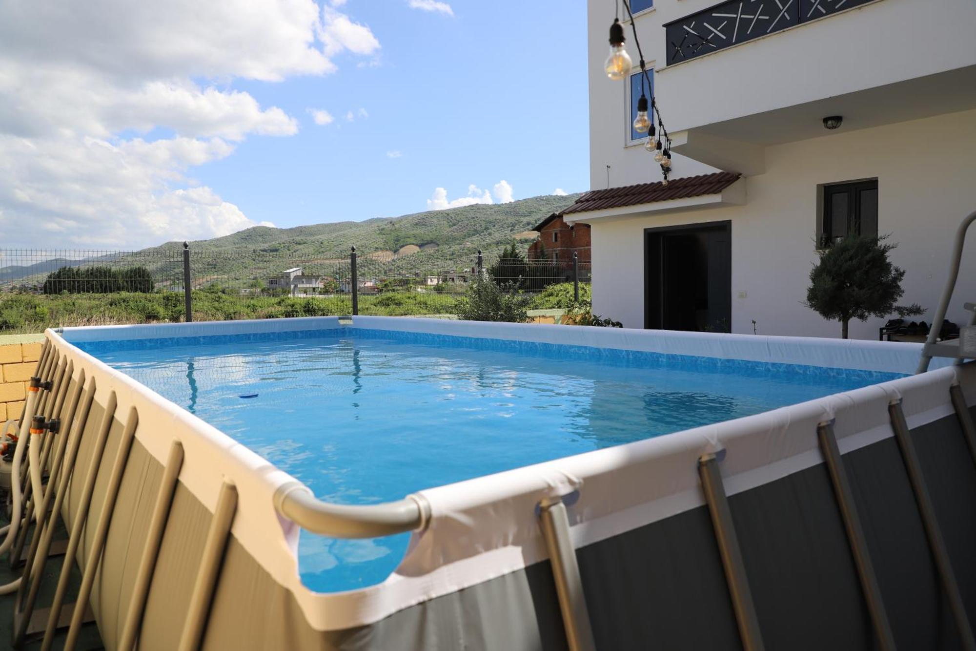Baza - Swimming Pool Berat